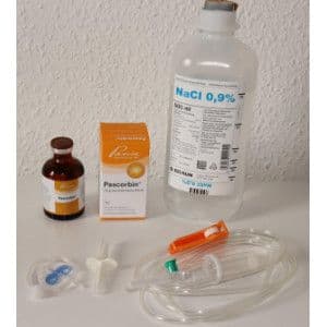 Pascorbin-Komplettset mit 500ml Kochsalzslösung 0,9% und Venofix G23 blau